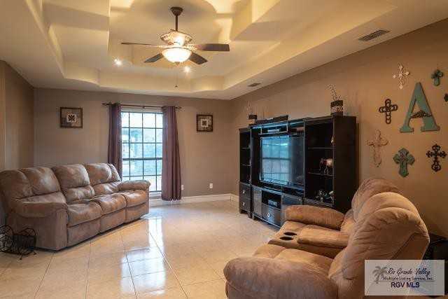 31454 Victoriana Dr - Photo 2 of 20