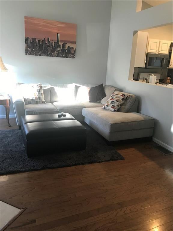 58 Red Maple Terrace - Photo 3 of 17