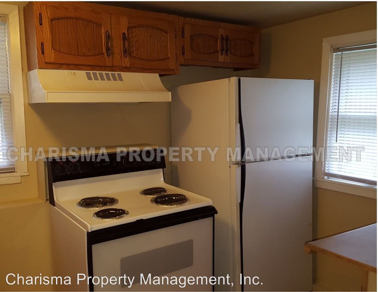1012 N Duluth Ave - Photo 3 of 11