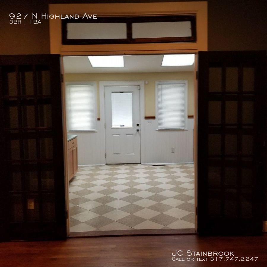 927 N Highland Ave - Photo 3 of 11