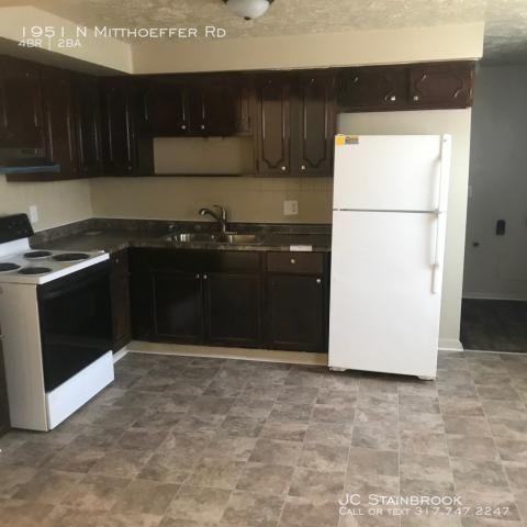 1951 Mitthoeffer Rd - Photo 2 of 12