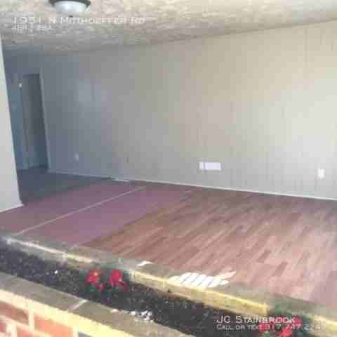 1951 Mitthoeffer Rd - Photo 3 of 12