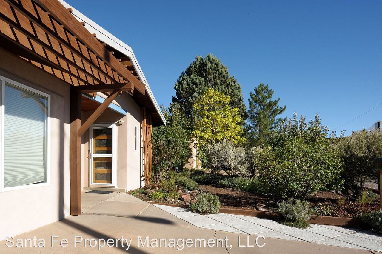 1707 Avenida Cristobal Colon - Photo 2 of 13