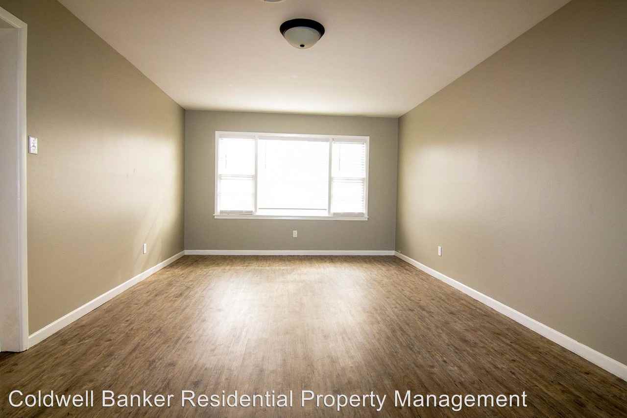 4912 15th St - Photo 3 of 14