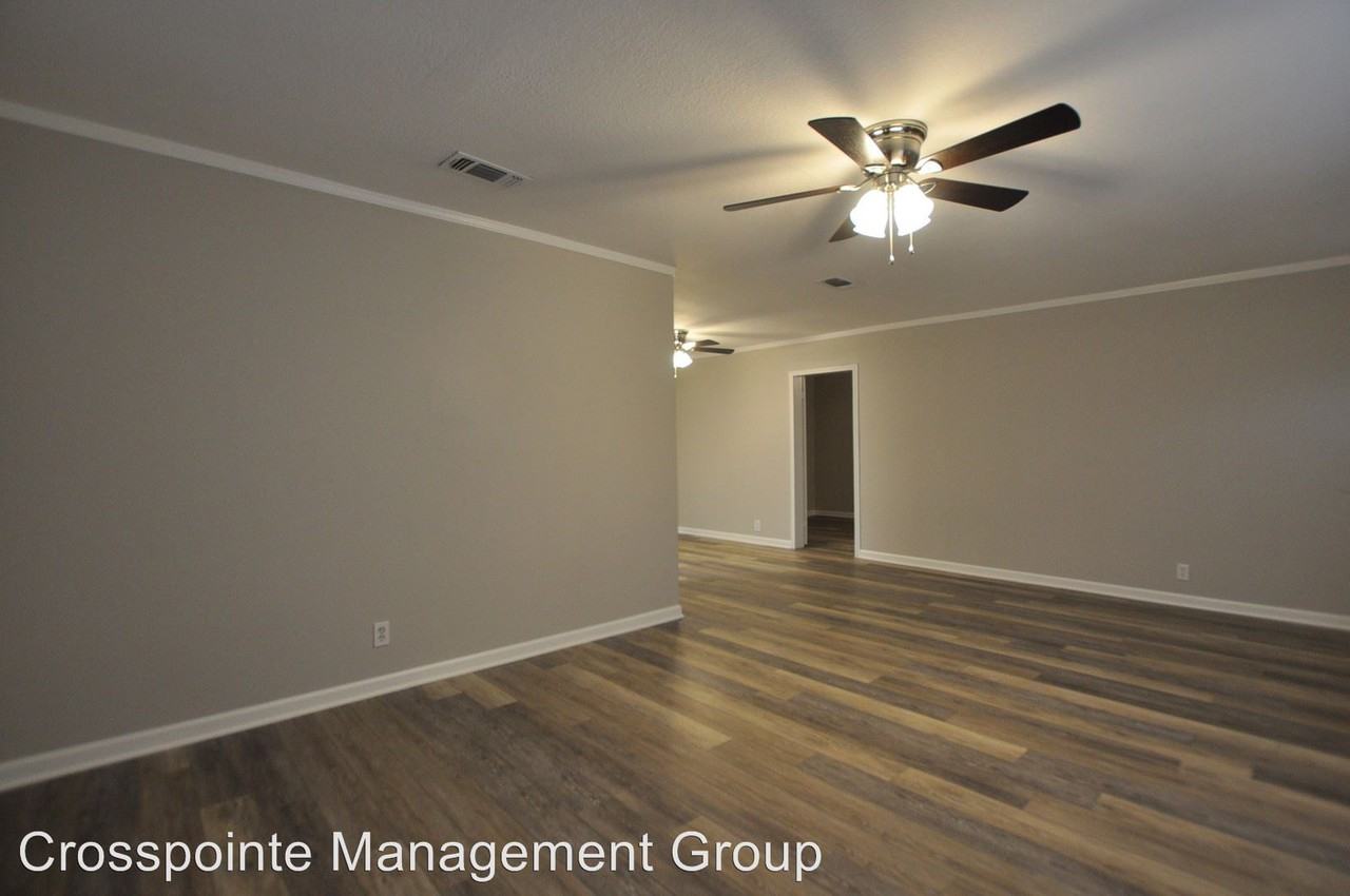 403 N Main St - Photo 3 of 13