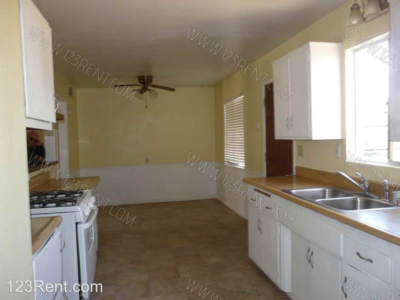 12567 Daisy St - Photo 3 of 12