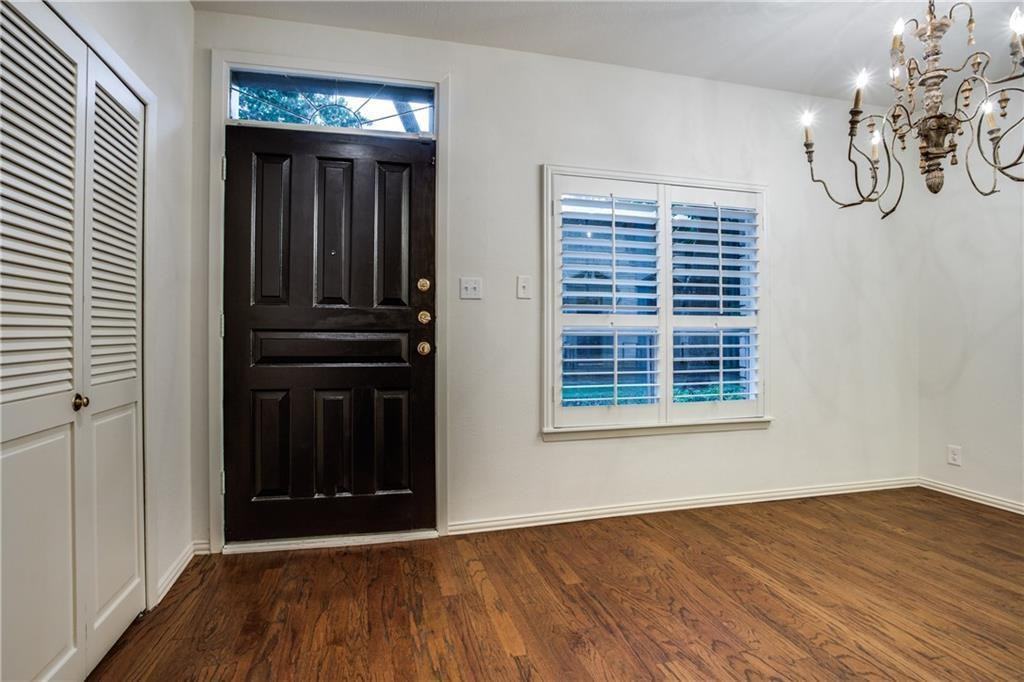 7430 W Northwest Hwy - Photo 2 of 23