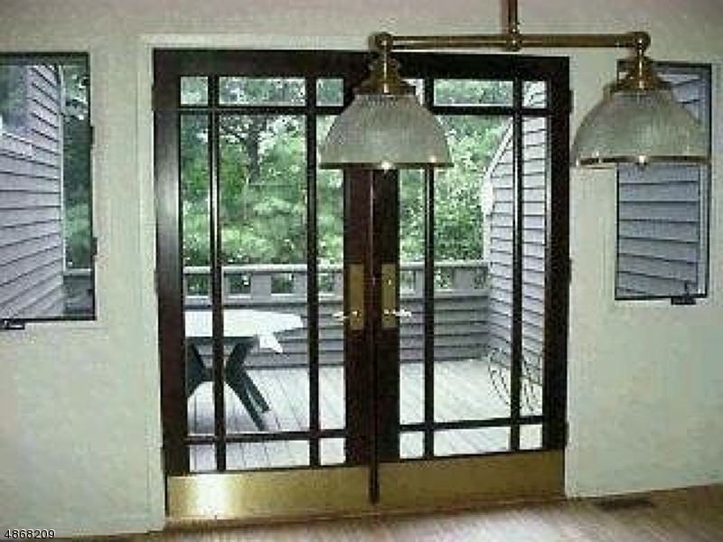 23 Pamrapo Ct W - Photo 2 of 11