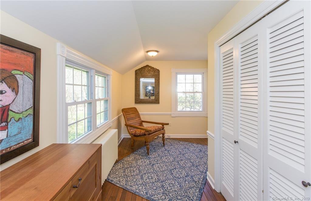 4 Wake Robin Rd - Photo 3 of 38