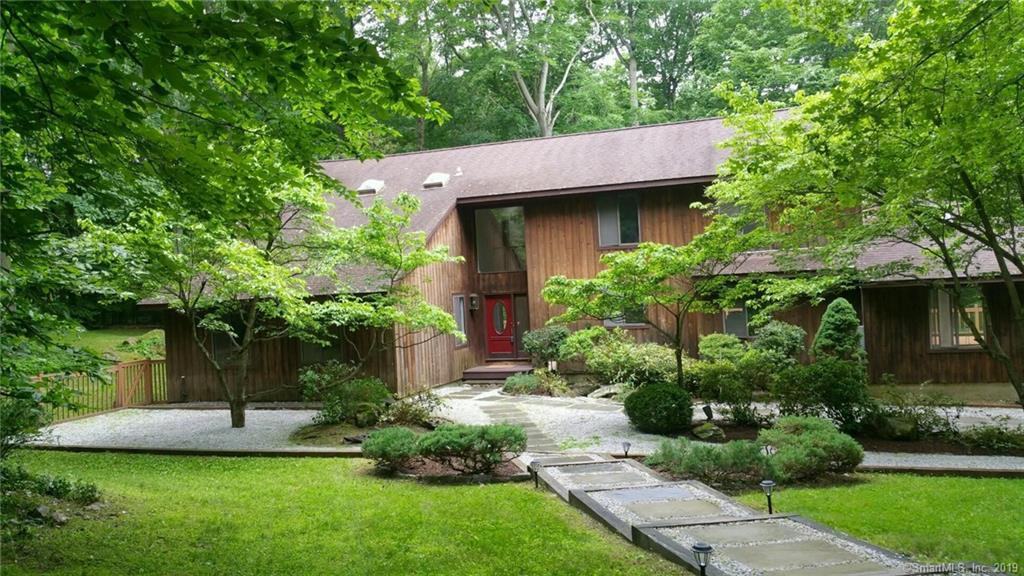 9 Treadwell Ct - Photo 2 of 38