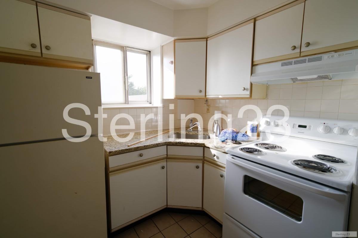 43-21 Astoria Blvd N #3