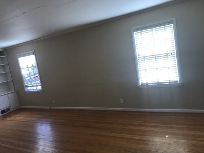 5427 Mission Rd - Photo 3 of 24