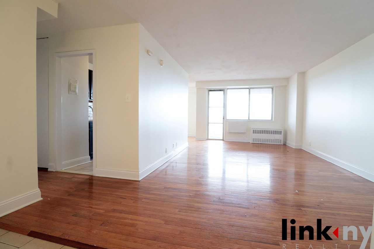 40 East Sidney Avenue #18A