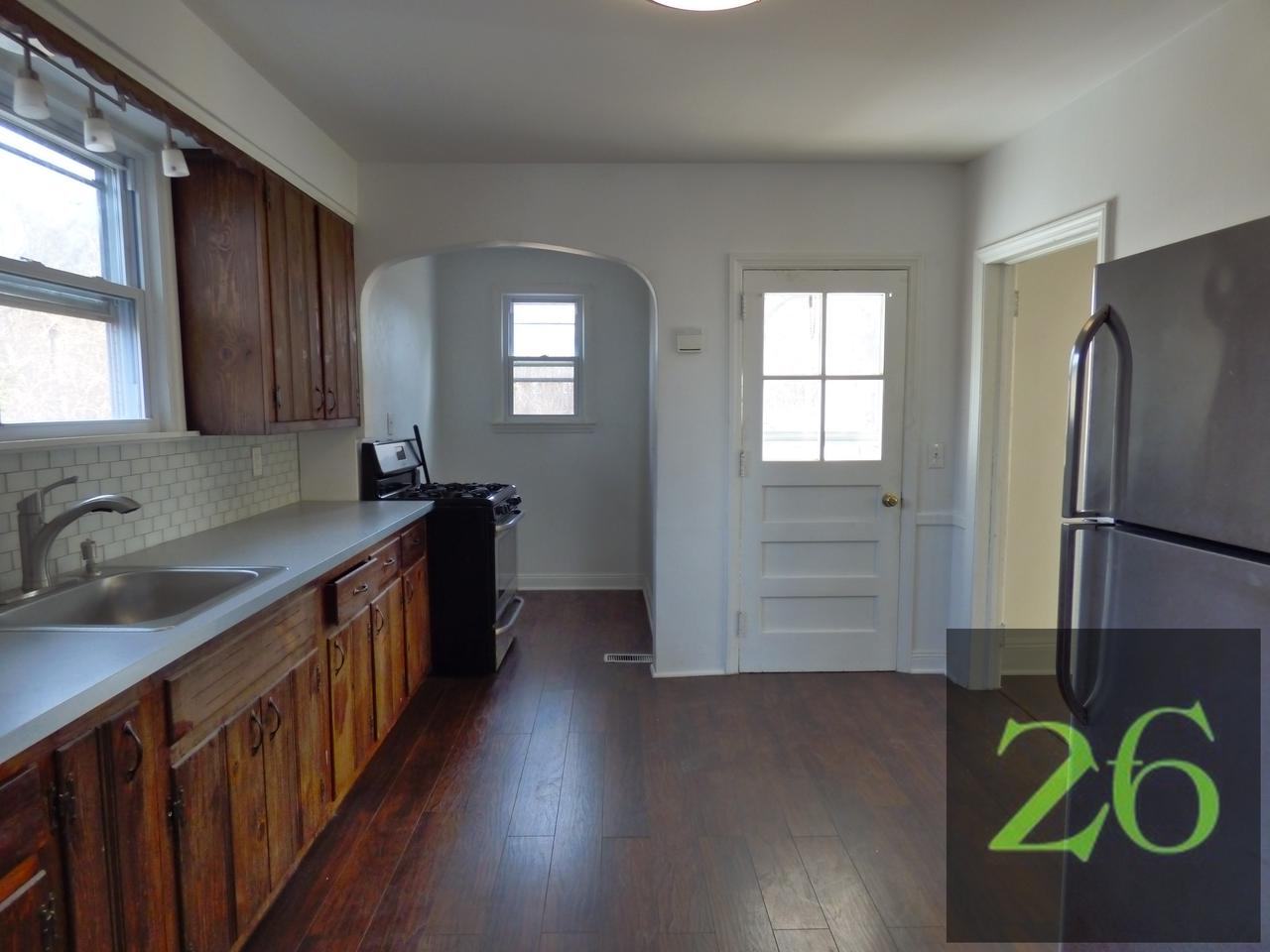 64 Cresskill Avenue - Photo 3 of 12