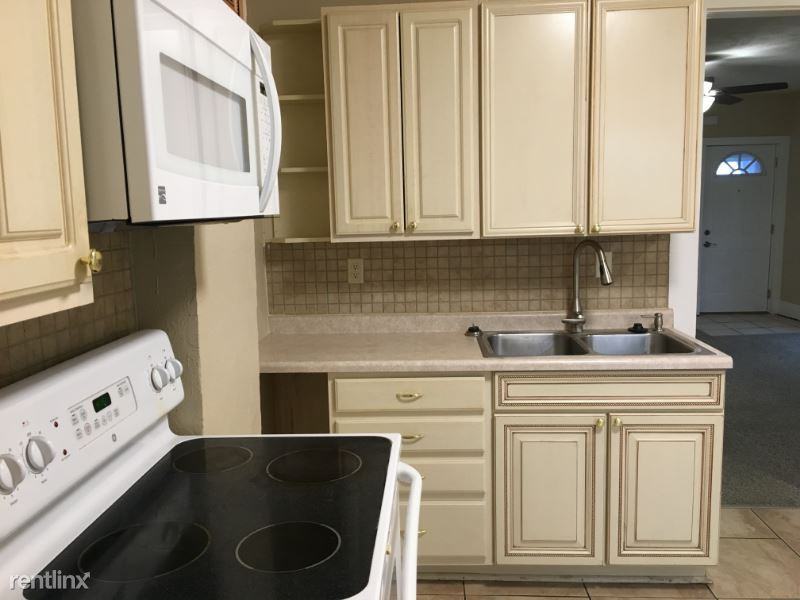 223 Harrison St - Photo 3 of 17