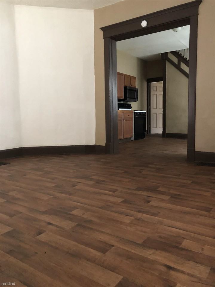 413 N Oxford St - Photo 2 of 6