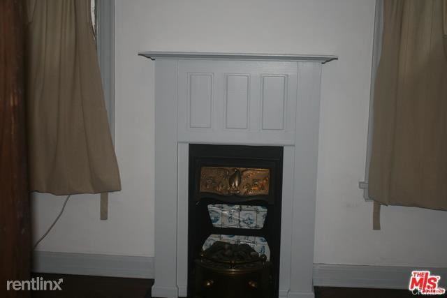 424 N Plymouth Blvd - Photo 3 of 10