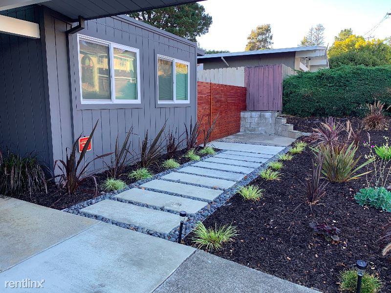 2181 Bunker Hill Dr - Photo 2 of 25