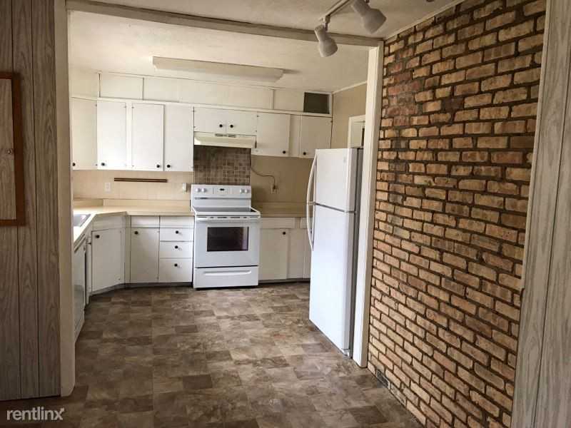 423 Sunset Dr - Photo 2 of 10