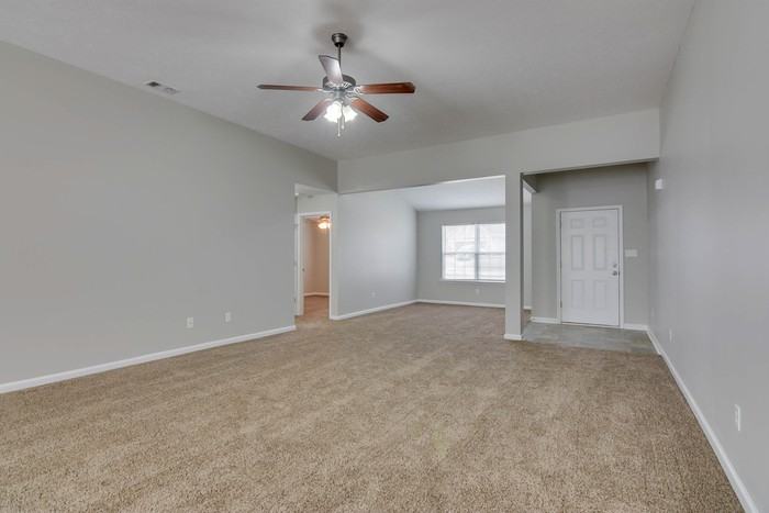 1547 Oxpens Rd - Photo 3 of 13