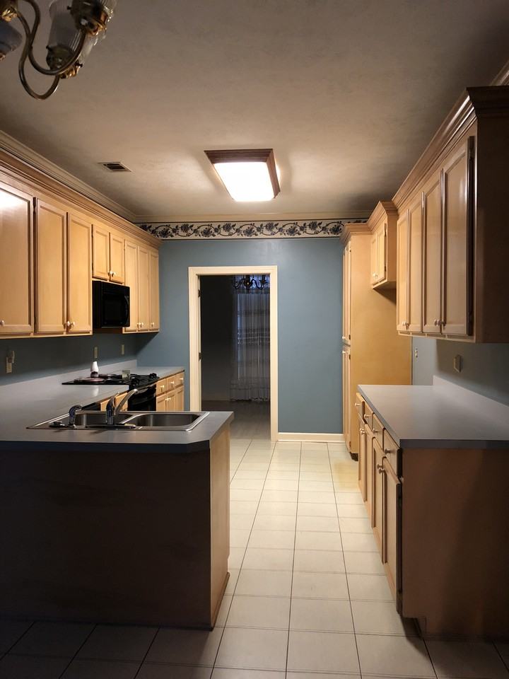 124 Woodstone Dr - Photo 3 of 14