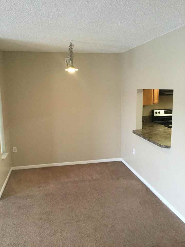 1109 Pine Ridge Cir W - Photo 2 of 12