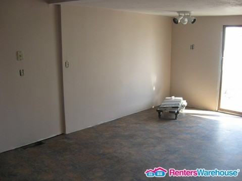 230 S Linden St - Photo 2 of 19