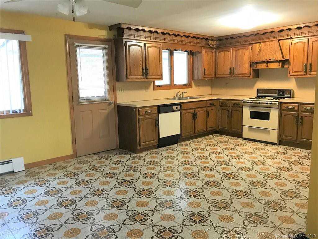 104 Emmett Ave - Photo 3 of 19