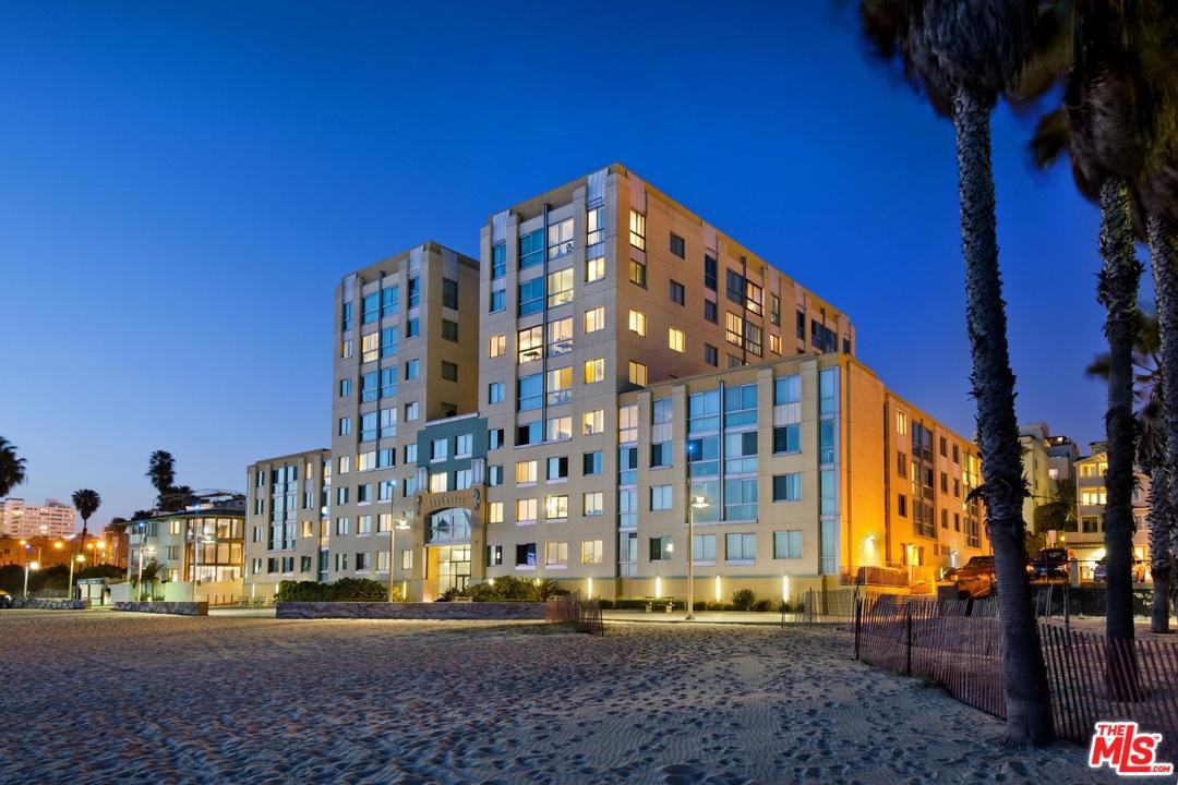 1725 Ocean Front Walk - Photo 2 of 27