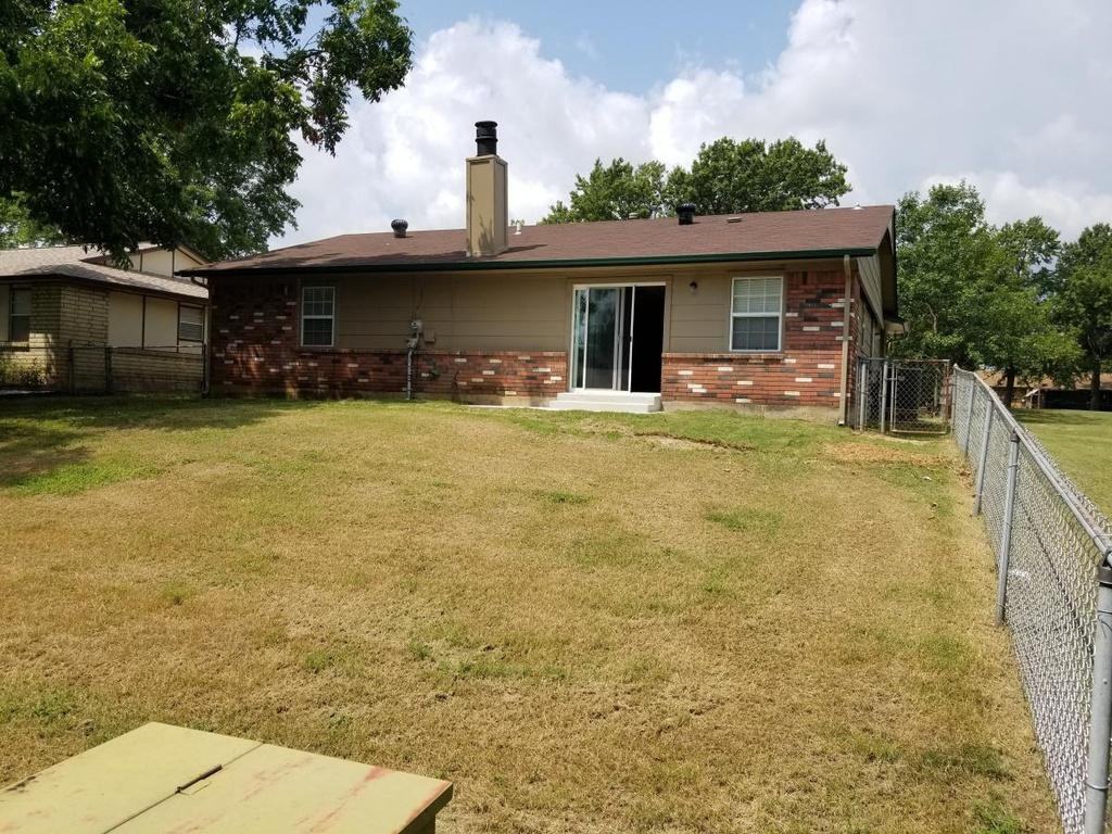 1811 S 142nd E Ave - Photo 3 of 12