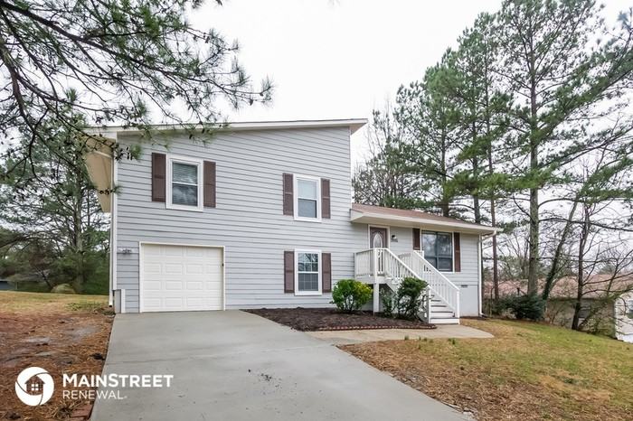 3986 Majestic Dr SW - Photo 2 of 15