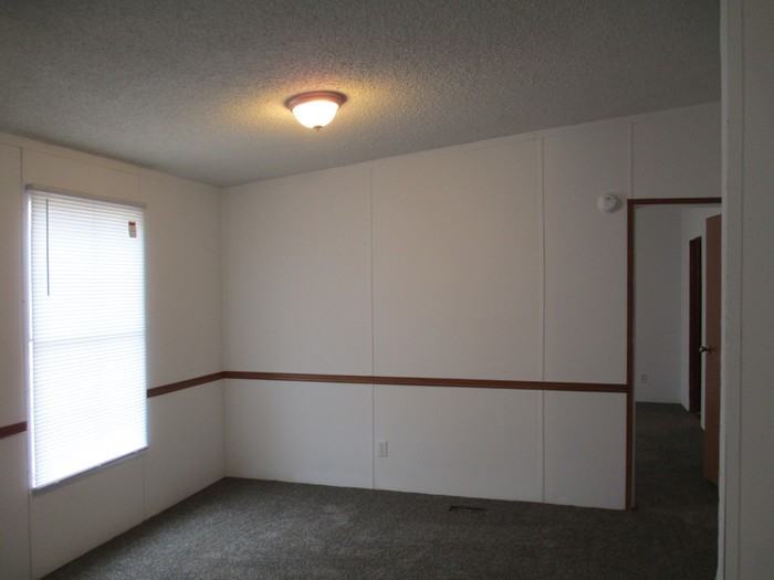 250 Lucky Dr - Photo 3 of 10