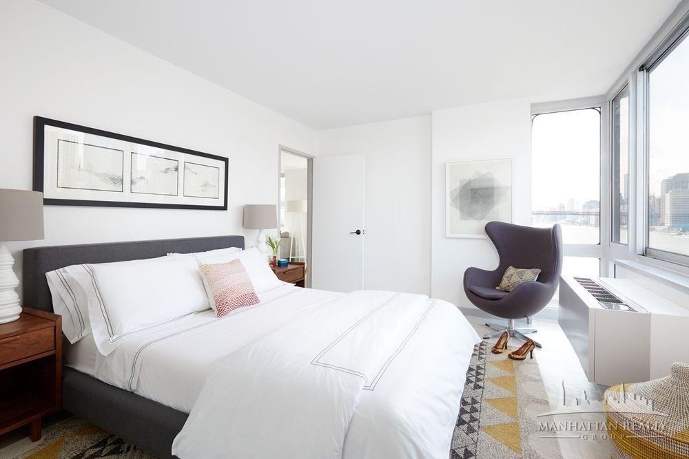 River Rd & Main St #7L - Photo 2 of 10