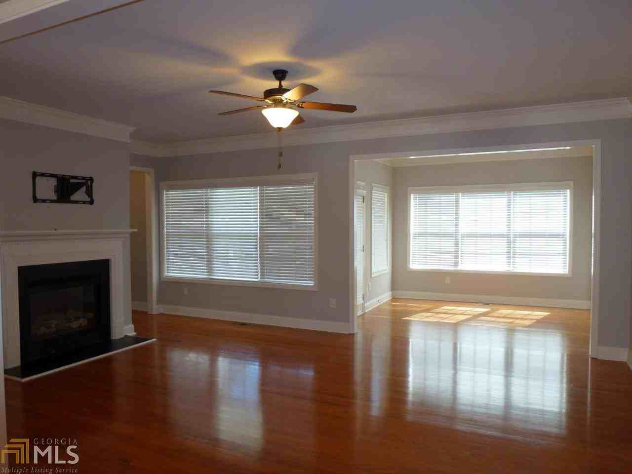 3209 Buck Way - Photo 2 of 28
