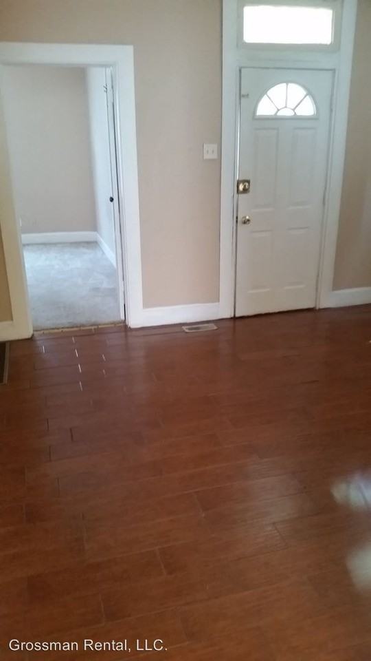 3118 Hartmetz Ave - Photo 2 of 3