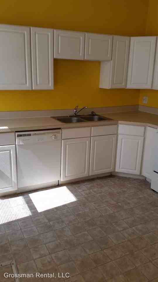 3118 Hartmetz Ave - Photo 3 of 3