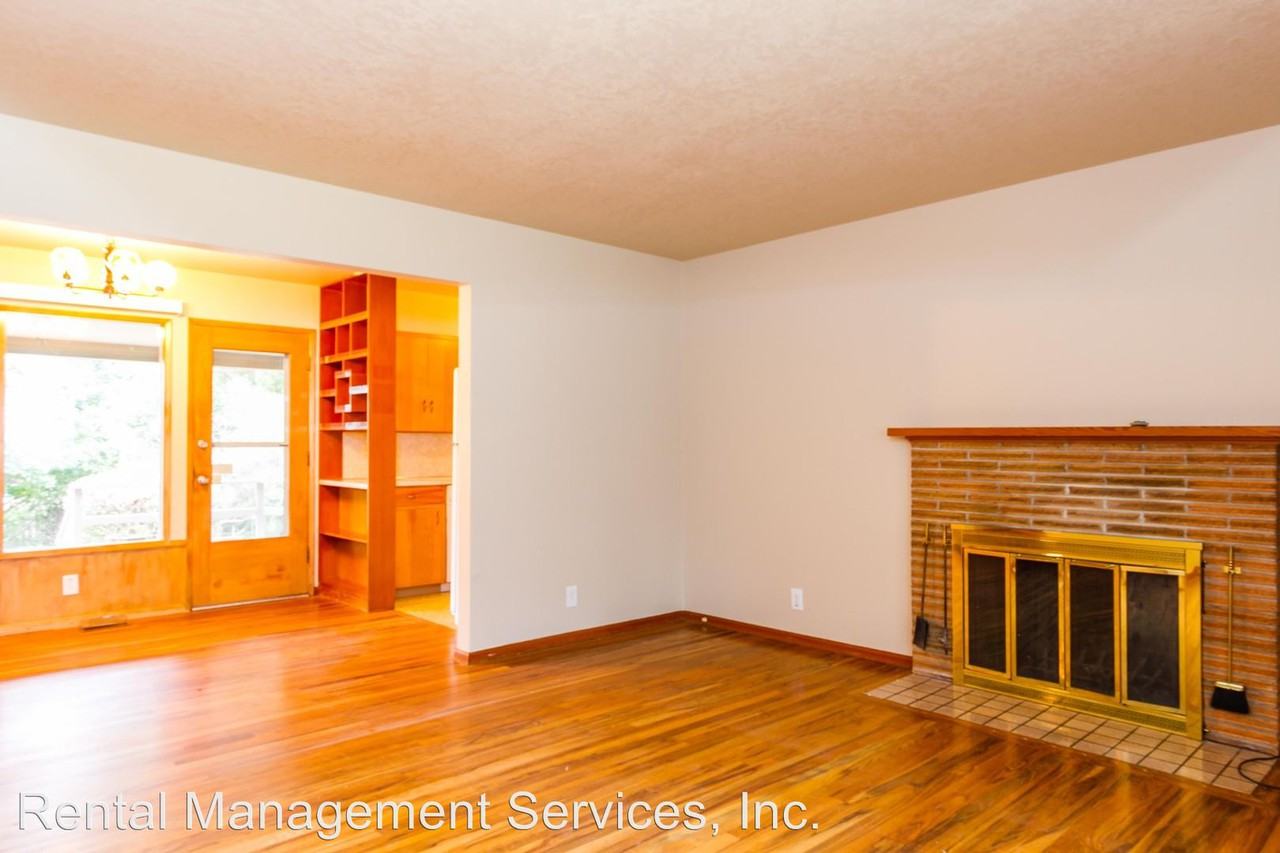 340 SE 153rd Ave - Photo 2 of 22