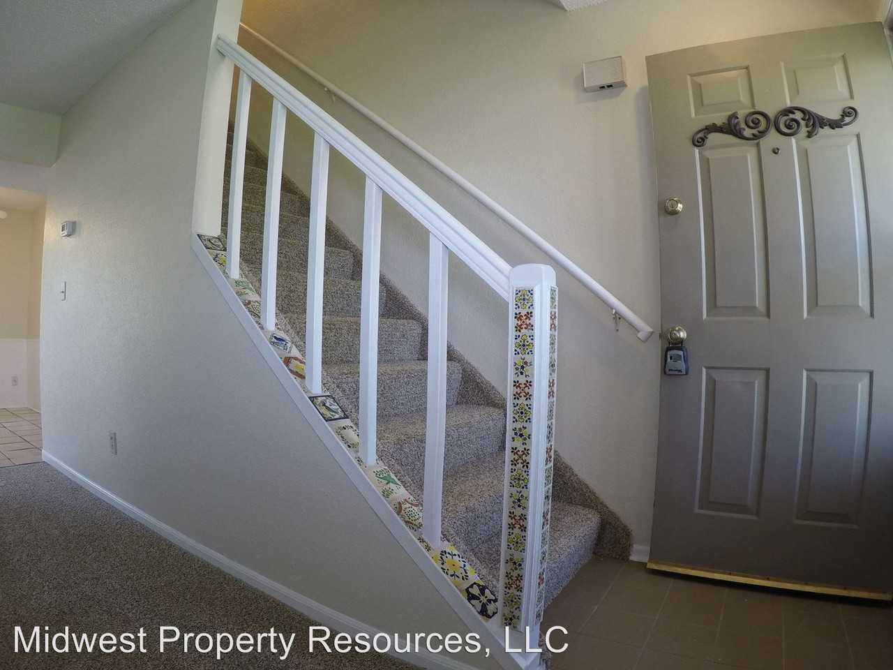 520 SE Hampton St - Photo 2 of 9