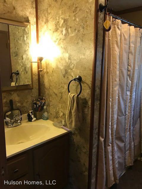 623 Main St - Photo 2 of 7