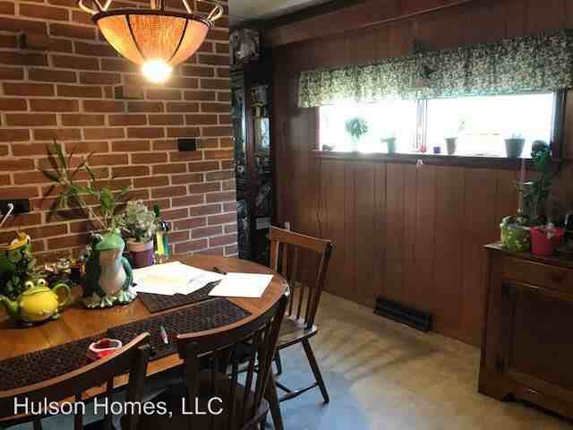 623 Main St - Photo 3 of 7