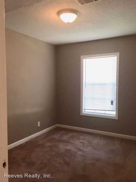 3600 Jarvis Ln - Photo 2 of 13