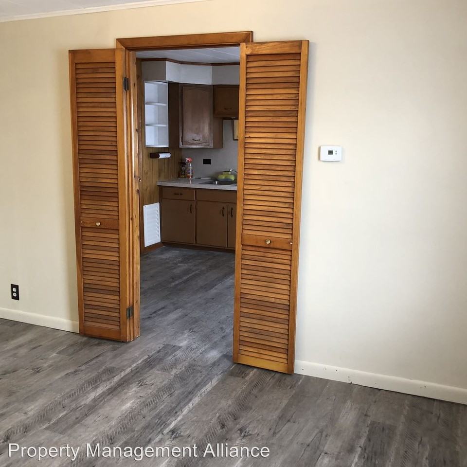 441 North Washington Street - Photo 2 of 8