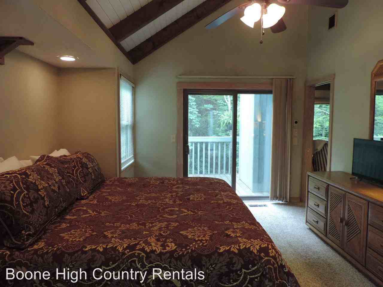 123 Creekside Ct - Photo 3 of 23