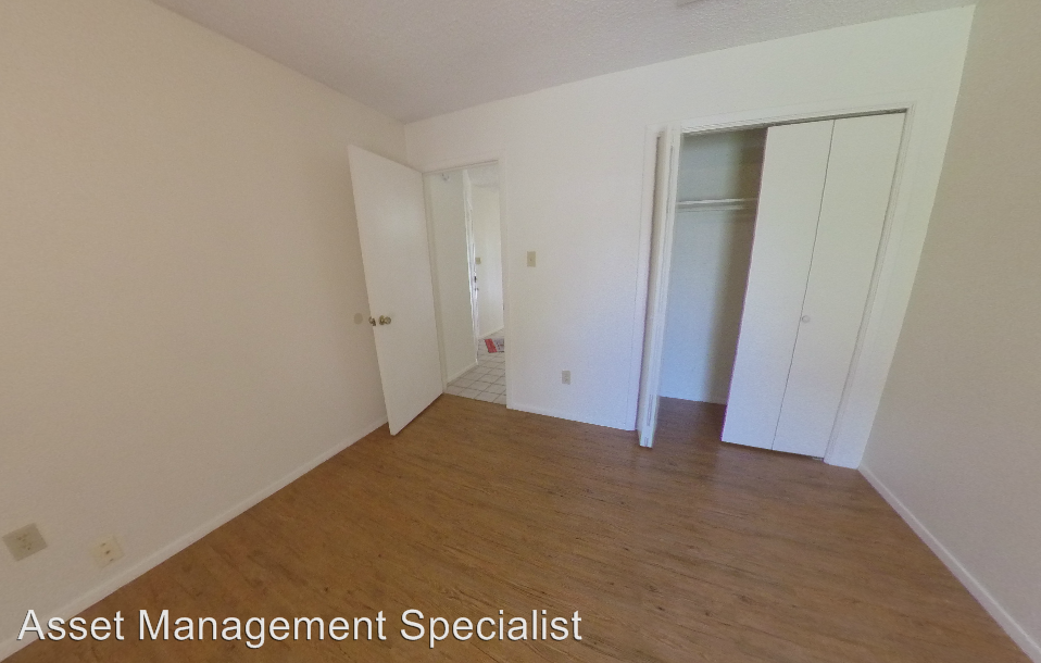 1309 Barbara Dr - Photo 3 of 11