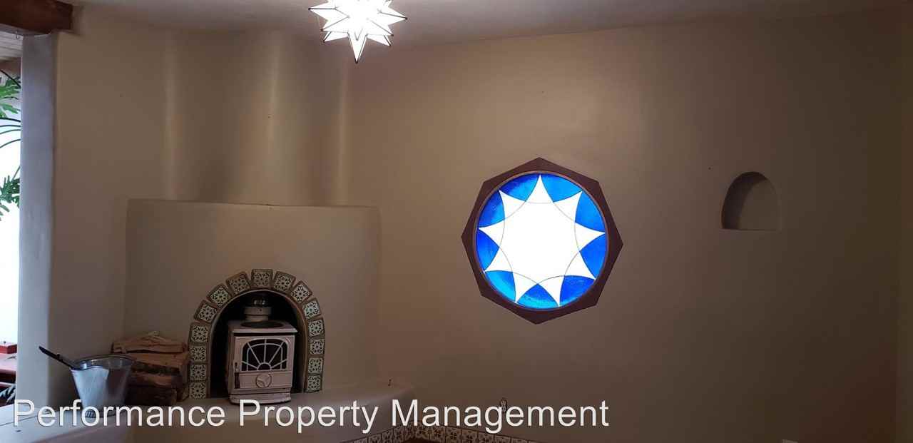 218 McKenzie St - Photo 2 of 2