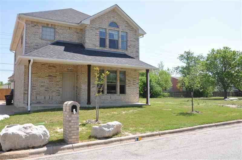 302A Sterling St - Photo 2 of 9