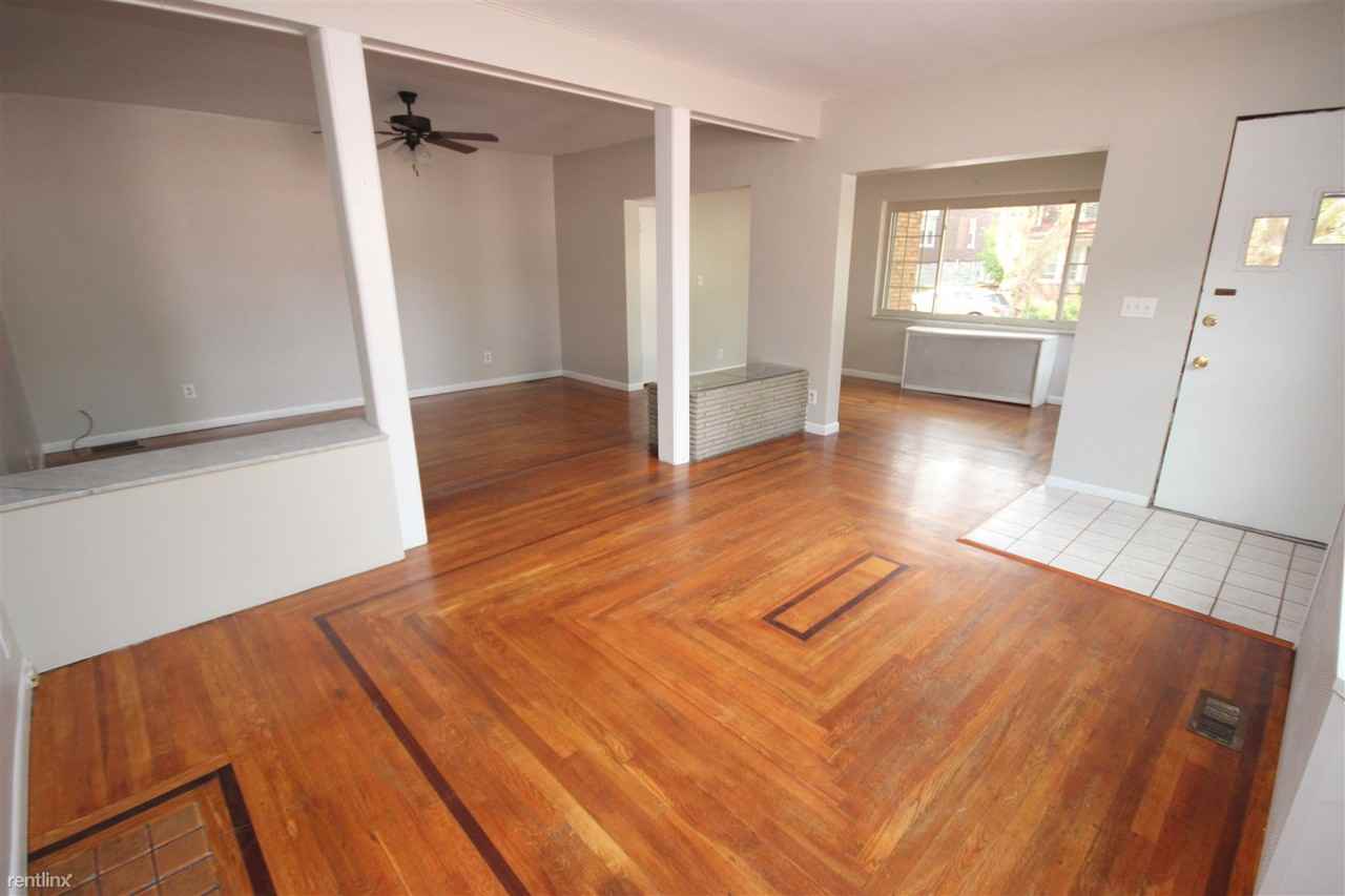 2703 Tilbury Ave - Photo 3 of 7