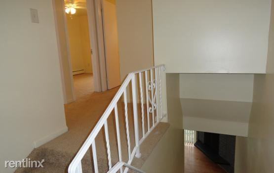 165 Summit View Ct - Photo 3 of 15