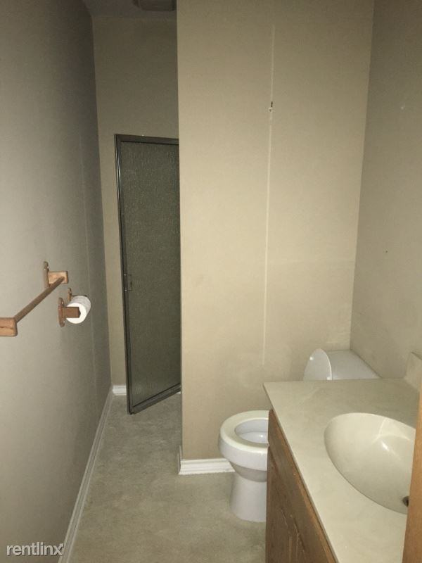 895 Hill St - Photo 3 of 11