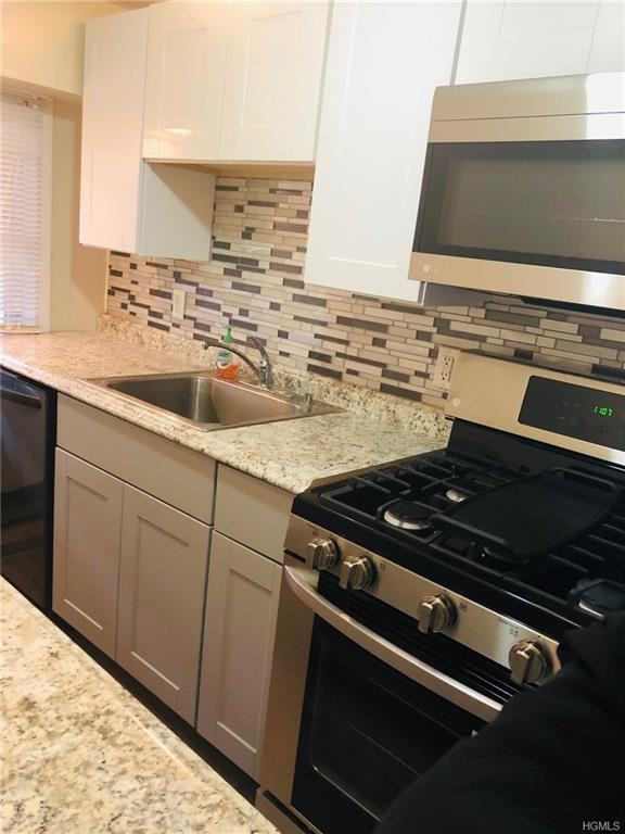 7 Schuyler Terrace - Photo 3 of 6